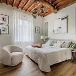 Apartamento Casa Antonello Lucca